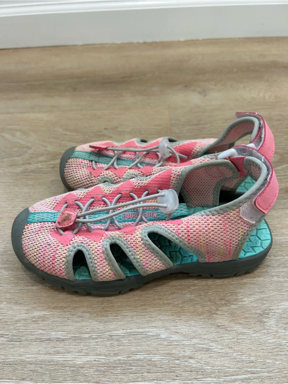 Northside Kids Pink & Teal Athletic Sandals size 3
